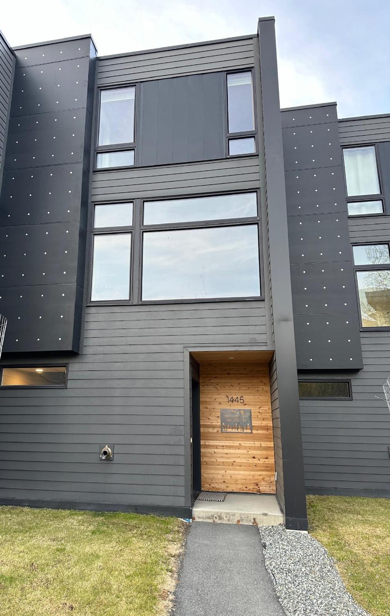 Bootlegger'S Nest Villa Anchorage Exteriör bild